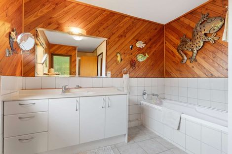 Photo of property in 4 Cemetery Road, Waiuku, 2123