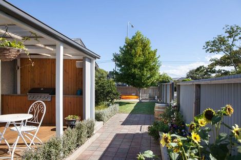 Photo of property in 64 Waimea West Road, Brightwater, 7022