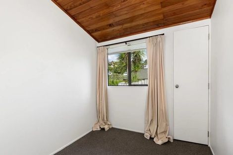 Photo of property in 12b Relko Crescent, Torbay, Auckland, 0630