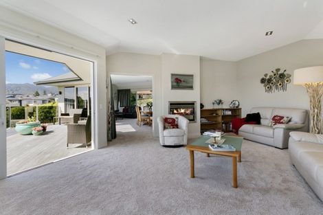 Photo of property in 18 Botanical Heights Drive, Waipahihi, Taupo, 3330