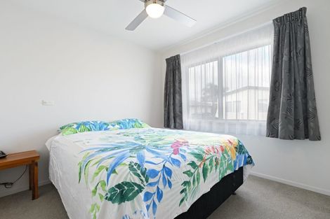 Photo of property in 11 Kamahi Crescent, Papamoa Beach, Papamoa, 3118