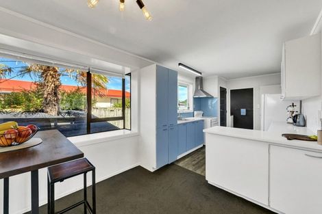 Photo of property in 28 Saint Heliers Crescent, Aranui, Christchurch, 8061