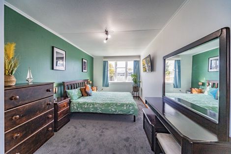 Photo of property in 16 Leicester Street, Terrace End, Palmerston North, 4410