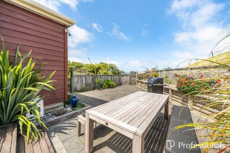 Photo of property in 11 Maungaraki Road, Korokoro, Lower Hutt, 5012