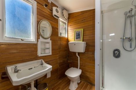 Photo of property in 52 Glen Road, Mornington, Dunedin, 9011