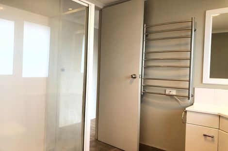 Photo of property in 118 Stapleford Crescent, Browns Bay, Auckland, 0630