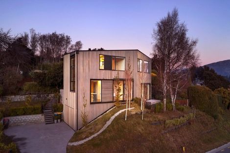 Photo of property in 9 Beacon Point Road, Wanaka, 9305
