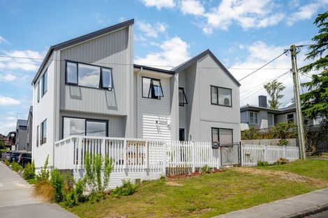 Photo of property in 6a Raeben Avenue, Hillcrest, Auckland, 0627