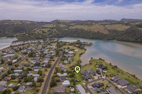 Photo of property in 19 Admiral Drive, Cooks Beach, Whitianga, 3591