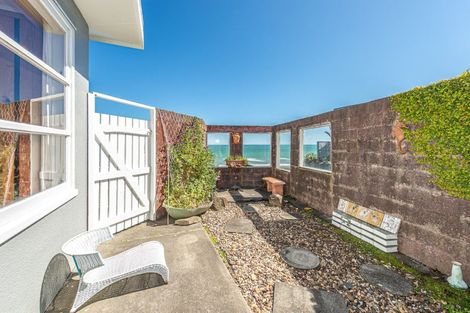 Photo of property in 8 Kapiti Terrace, Castlecliff, Whanganui, 4501