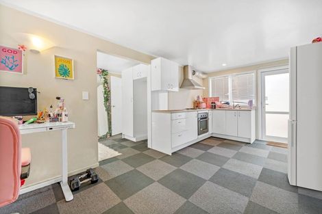 Photo of property in 44 Eugenia Rise, Totara Heights, Auckland, 2105