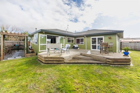 Photo of property in 43 Dalfield Place, Highbury, Palmerston North, 4412