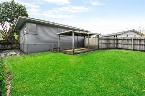 Photo of property in 1/29 Woodside Road, Massey, Auckland, 0614