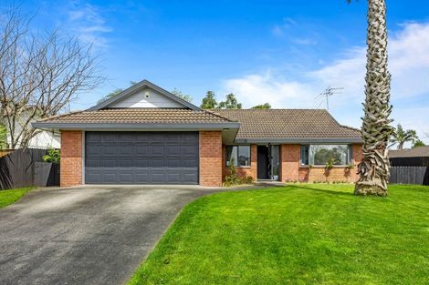 Photo of property in 6 Lothian Brae, Wattle Downs, Auckland, 2103