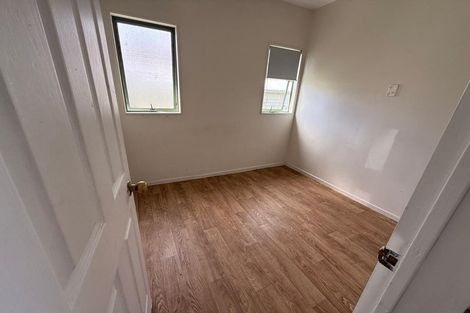 Photo of property in 2/8 Puriri Road, Manurewa, Auckland, 2102