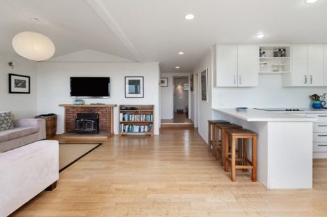 Photo of property in 3 Kowhai Terrace, Leigh, 0985