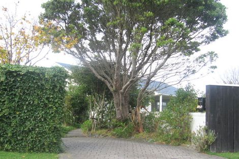 Photo of property in 12 Camellia Terrace, Maungaraki, Lower Hutt, 5010