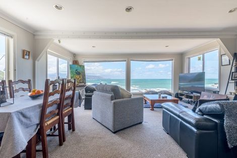 Photo of property in 148 The Esplanade, Houghton Bay, Wellington, 6023