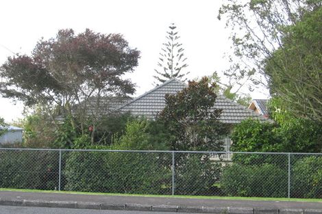Photo of property in 58 Royal Road, Massey, Auckland, 0614