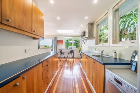 Photo of property in 61 Mana View Road, Paremata, Porirua, 5026