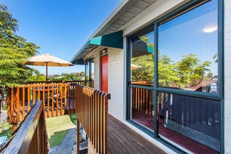 Photo of property in 2/27 Simkin Avenue, St Johns, Auckland, 1072