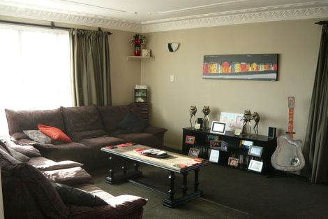 Photo of property in 75 Rhodes Street, Waimate, 7924