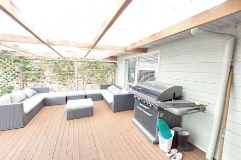 Photo of property in 47 Broadfield Street, Massey, Auckland, 0614