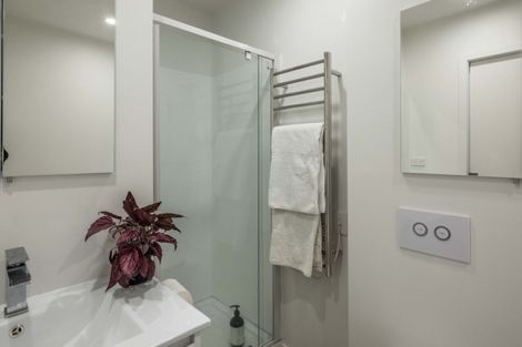 Photo of property in 2/77 Nevay Road, Miramar, Wellington, 6022