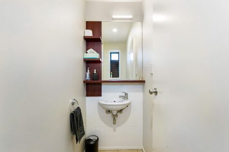 Photo of property in 3/21 Armoy Drive, East Tamaki, Auckland, 2016