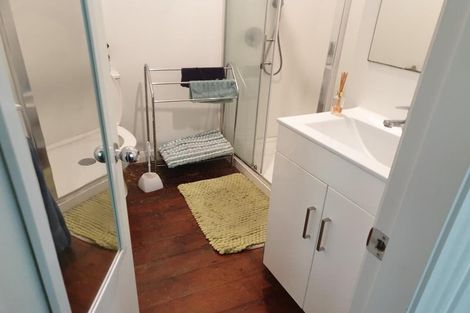 Photo of property in 140 Elizabeth Street, Mount Victoria, Wellington, 6011