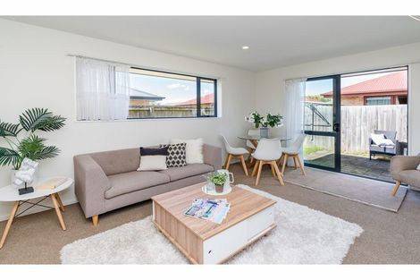 Photo of property in 5/295 Pages Road, Wainoni, Christchurch, 8061