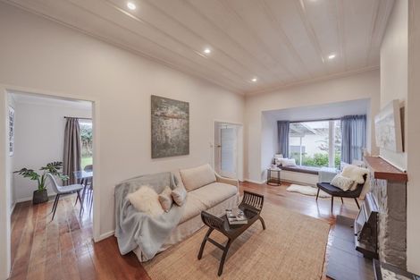 Photo of property in 40 Middle Road, Havelock North, 4130