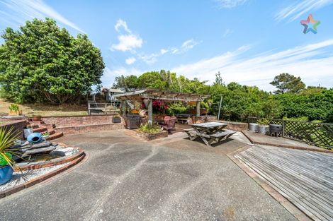 Photo of property in 21 Whitechapel Grove, Stokes Valley, Lower Hutt, 5019