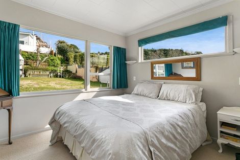 Photo of property in 8 Scenic Heights, Acacia Bay, Taupo, 3330