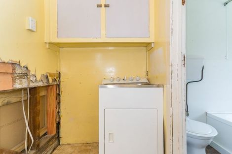 Photo of property in 32 Neidpath Road, Mornington, Dunedin, 9011