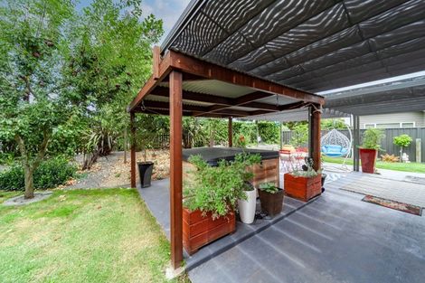 Photo of property in 6 Waitaha Place, Clive, 4102
