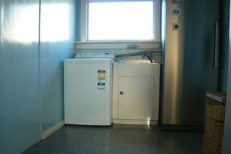 Photo of property in 75 Rhodes Street, Waimate, 7924