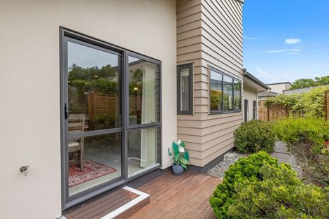 Photo of property in Caversham Park, 2/18 Caversham Road, Westmere, Whanganui, 4501