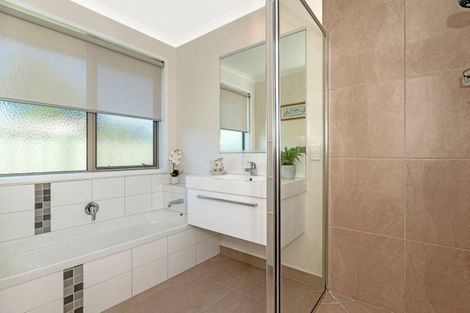 Photo of property in 36 Emily Street, Riverdale, Gisborne, 4010