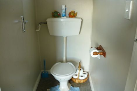 Photo of property in 75 Rhodes Street, Waimate, 7924