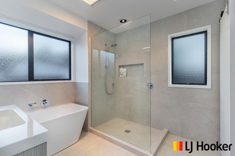 Photo of property in 18 Hadley Wood Drive, Wattle Downs, Auckland, 2103