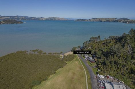 Photo of property in 750 Wharf Road, Coromandel, 3506