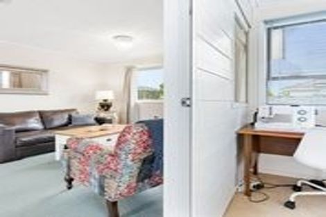 Photo of property in 54a Yeovil Road, Te Atatu Peninsula, Auckland, 0610