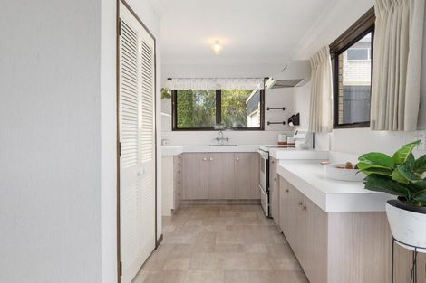 Photo of property in 2 Clivedene Street, Matua, Tauranga, 3110