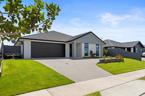 Photo of property in 11 Stevenson Drive, Papamoa, 3118