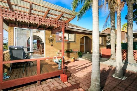 Photo of property in 137 Oaktree Avenue, Browns Bay, Auckland, 0630