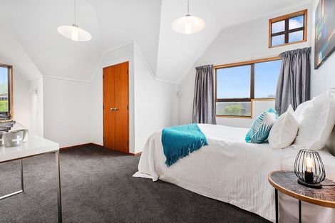 Photo of property in 12 Montrose Grove, Churton Park, Wellington, 6037