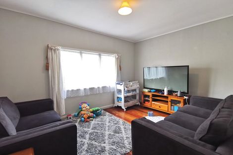 Photo of property in 13 Lavelle Road, Henderson, Auckland, 0612