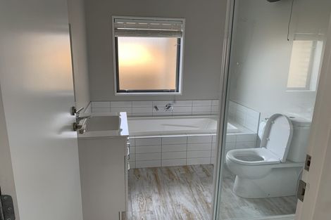 Photo of property in 17 Broadway Parade, Rolleston, 7615