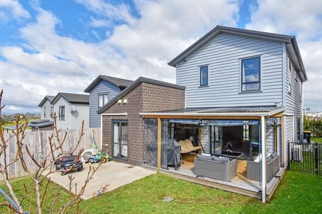 Photo of property in 37 Ipukarea Street, Weymouth, Auckland, 2103
